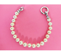 bransoletka z białymi perłami na prezent