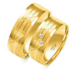 Obrączka z diamentami ślubna grawerowana złota 333