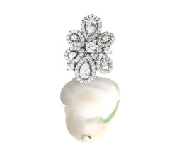Srebrna zawieszka 925 kwiat z białą perłą