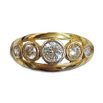 Złoty pierścionek 585 z białymi cyrkoniami 1,95 g