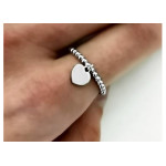Srebrny pierścionek 925 z serduszkiem 14r obrączka skręcana na prezent serce