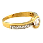 Złoty pierścionek 585 zaręczynowy z cyrkoniami