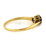 Złoty pierścionek 585 oczko z czarnych cyrkonii kwiatuszek