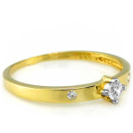 Złoty pierścionek 375 elegancki prosty z cyrkoniami na prezent