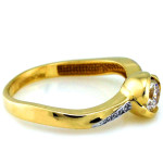 Złoty pierścionek 333 z cyrkoniami eleganckimi nowoczesny na co dzień