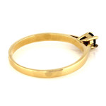 Złoty pierścionek 585 elegancki z czarną cyrkonią
