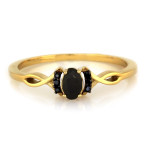 Subtelny pierścionek złoty 585 ozdobiony czarnymi cyrkoniami