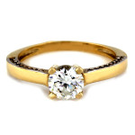 Złoty pierścionek 333 romantyczny zaręczynowy z kamieniem