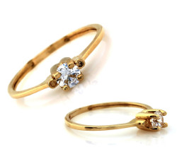 Złoty pierścionek delikatny idealny na zaręczyny