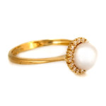 Pierścionek złoty 585 markiza z białą perłą elegancki na prezent