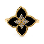 Złoty pierścionek 585 modny wzór z dużym kwiatem z onyksem