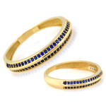 Złoty pierścionek 585 wąski obrączkowy z niebieskimi cyrkoniami