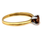 Złoty pierścionek 375 delikatny z ciemną cyrkonią