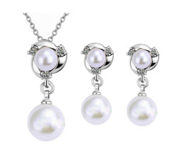 Srebrny komplet z perłami