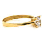 Złoty pierścionek 585 subtelny dla delikatnej kobiety