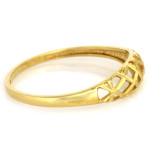 Diamentowany pierścionek z żółtego złota 375 z ażurem