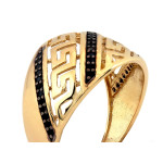 Złoty pierścionek 585 ażurowy z wzorem greckim z czarnymi cyrkoniami