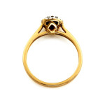 Złoty pierścionek kwadratowe oczko z brylantami 
