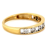 Złoty pierścionek obrączkowy z brylantami 0.28 ct