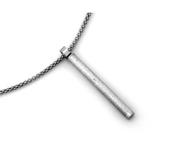 Naszyjnik srebrny z długim pionowym elementem