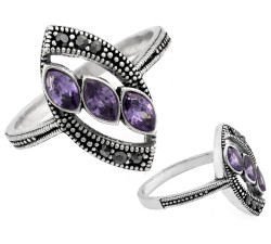Srebrny pierścionek z markazytami i fioletowymi cyrkoniami 