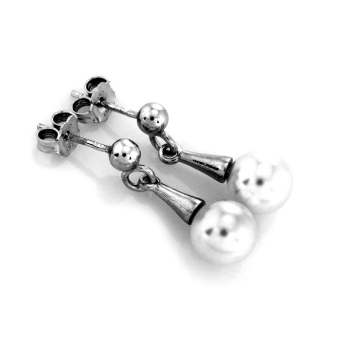 Kolczyki z wiszącą perłą na sztyfcie srebrne