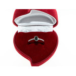 Srebrny pierścionek 925 delikatny zdobiony zieloną cyrkonią 1,8g