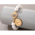 Modna bransoletka z dużą antyczną monetą białe kuleczki perełki na prezent