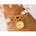 Modna bransoletka z dużą antyczną monetą białe kuleczki perełki na prezent