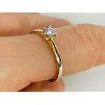 Złoty pierścionek zaręczynowy 585 z białym diamentem białe zloto r20