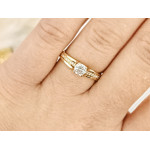 Złoty pierścionek 585 delikatny elegancki zdobiony białą cyrkonią