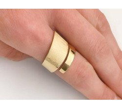 Elegancki pierścionek ze złota 585