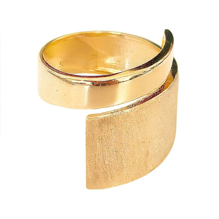 Złoty pierścionek 585 szeroki elegancki wzór błyszczący model na prezent
