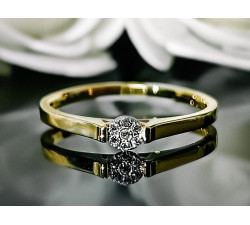 pierścionek z diamentem klasyczny wzór