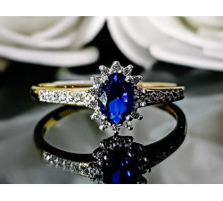 pierścionek z szafirem i diamentami na zaręczyny