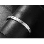 Elegancka bransoletka bangle sztywna z cyframi rzymskimi unisex