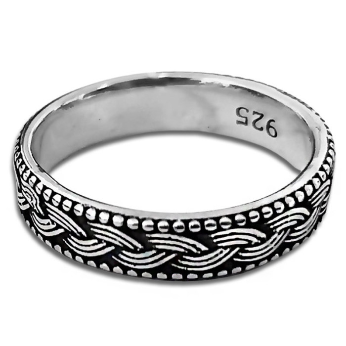 Srebrny pierścionek 925 z wzorem plecionym 18r