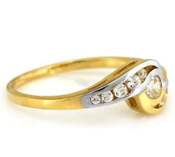 złoty pierścionek bez kamieni