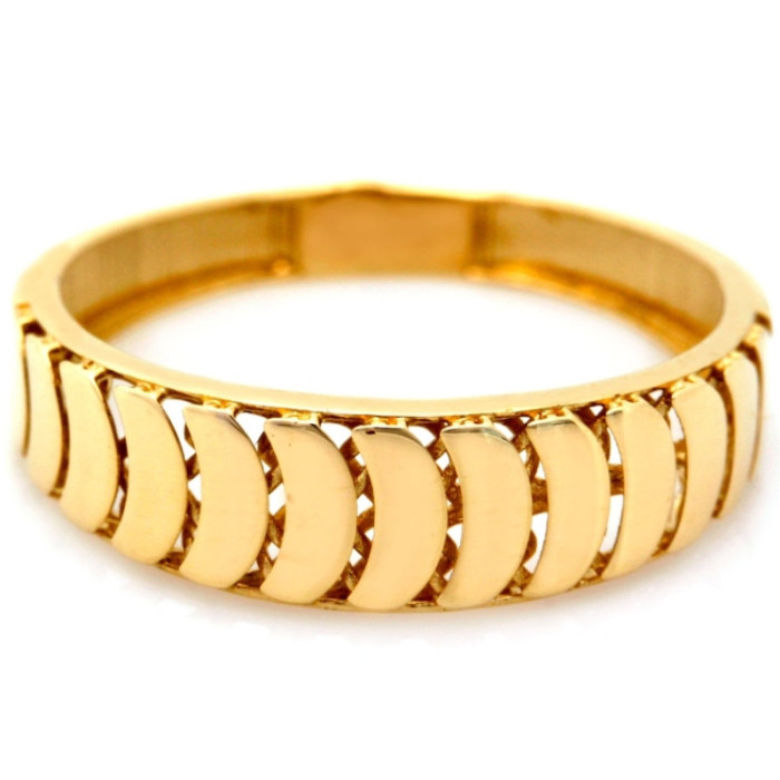 Złoty pierścionek 585 elegancki z ażurem na co dzień 17r błyszczący