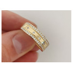 Złoty pierścionek 585 wysadzany białymi cyrkoniami